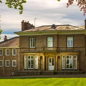 Holiday home The Wing At Brook Hall Nr York & Leeds - Free Hot Tub, Tadcaster
